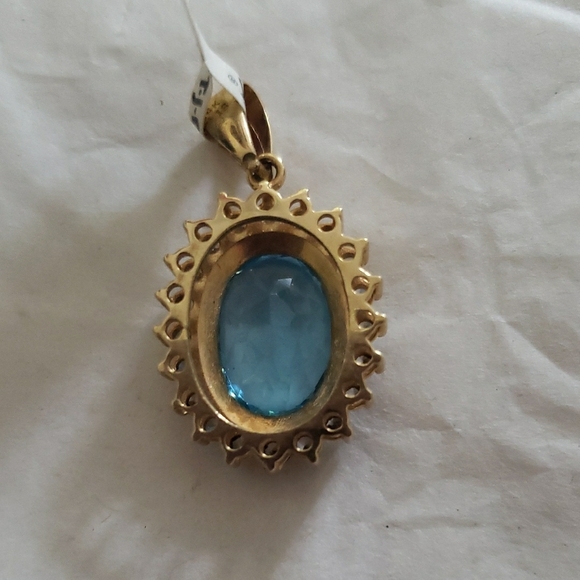 Classic Blue Topaz and 14k Gold pendant with Halo Design - Picture 2 of 4